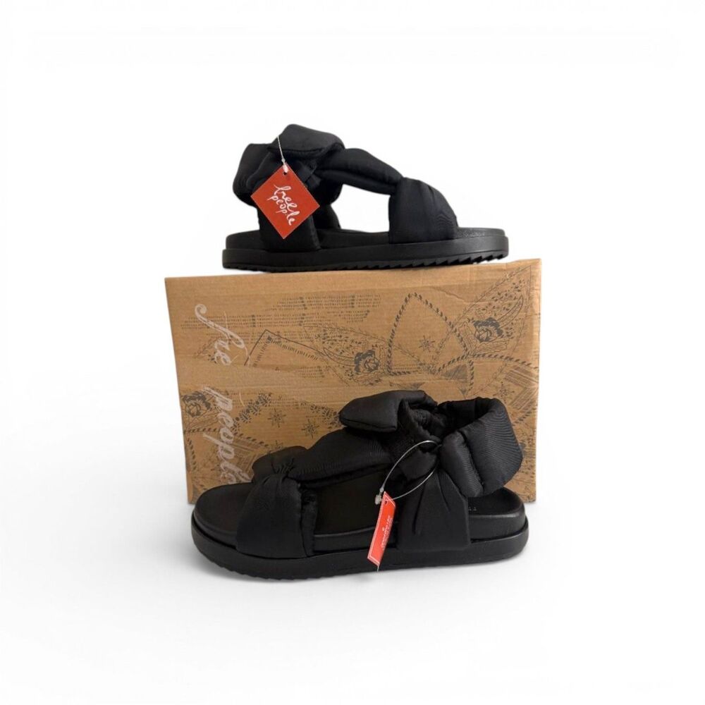 FREE PEOPLE Sun Salutation Black Puffy Sandals, NEW! Size 9